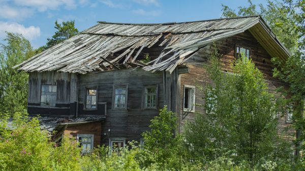Cottage Demolition in Hampton