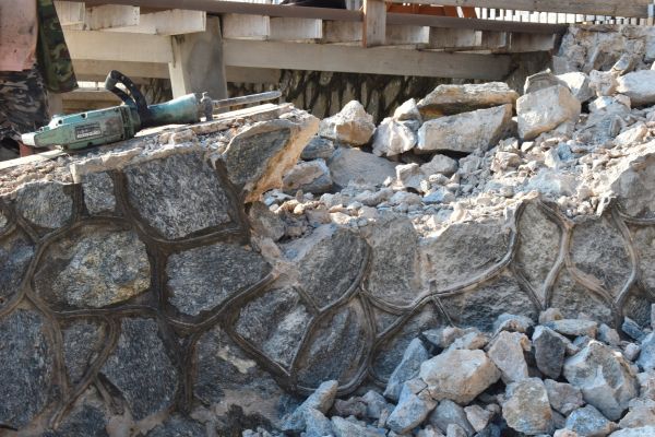 Retaining Wall Demolition in Hampton